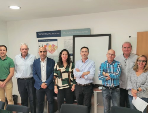 El Ayuntamiento de Vera  y CODEUR se reúnen con el delegado territorial de Agricultura, Pesca, Agua y Desarrollo Rural de la Junta de Andalucía en Almería, Antonio Mena, para presentar el  proyecto de la futura desaladora en el municipio
